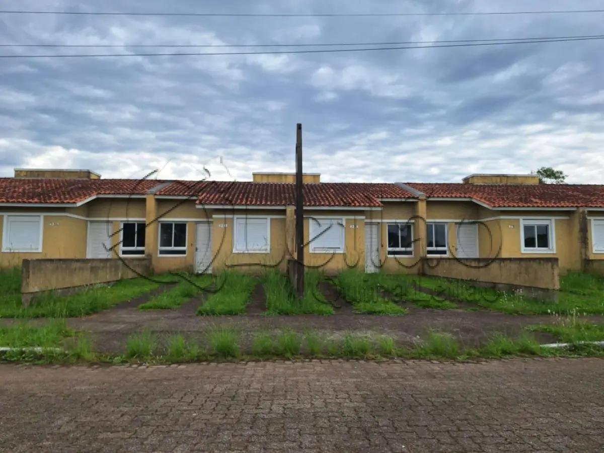 36 casas geminadas – 18 prontas + 18 em construção – Esteio/RS em Esteio/RS