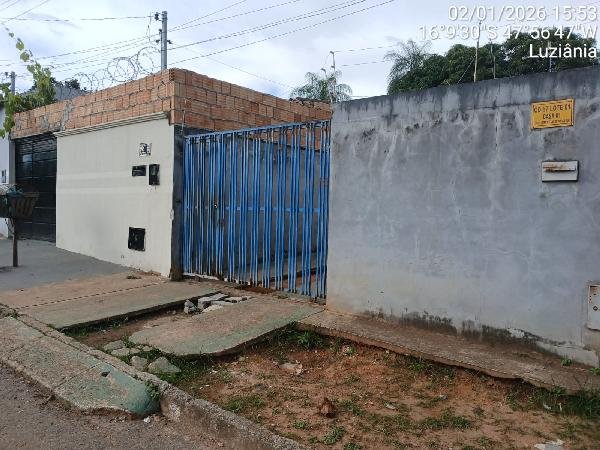 Casa, 69.50 de área total, 69.54 de área privativa, 180.00 de área do terreno,  2 qto(s), em Luziânia/GO