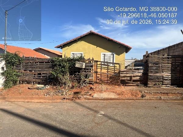 Casa, 38.32 de área total, 38.32 de área privativa, 220.00 de área do terreno,  2 qto(s), em São Gotardo/MG