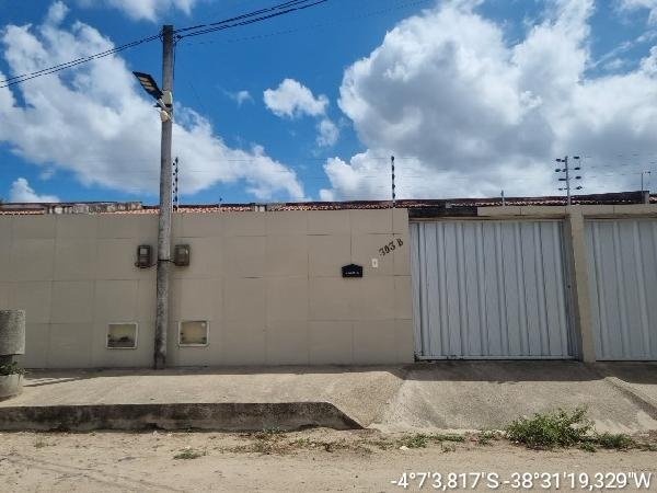 Casa, 0.00 de área total, 76.17 de área privativa, 396.00 de área do terreno. em Horizonte/CE - foto 1