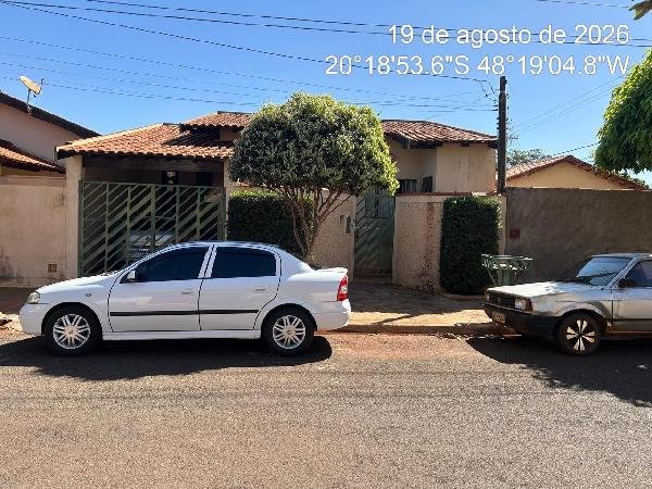 Casa, 0.00 de área total, 175.85 de área privativa, 202.56 de área do terreno,  3 qto(s), em Guaíra/SP