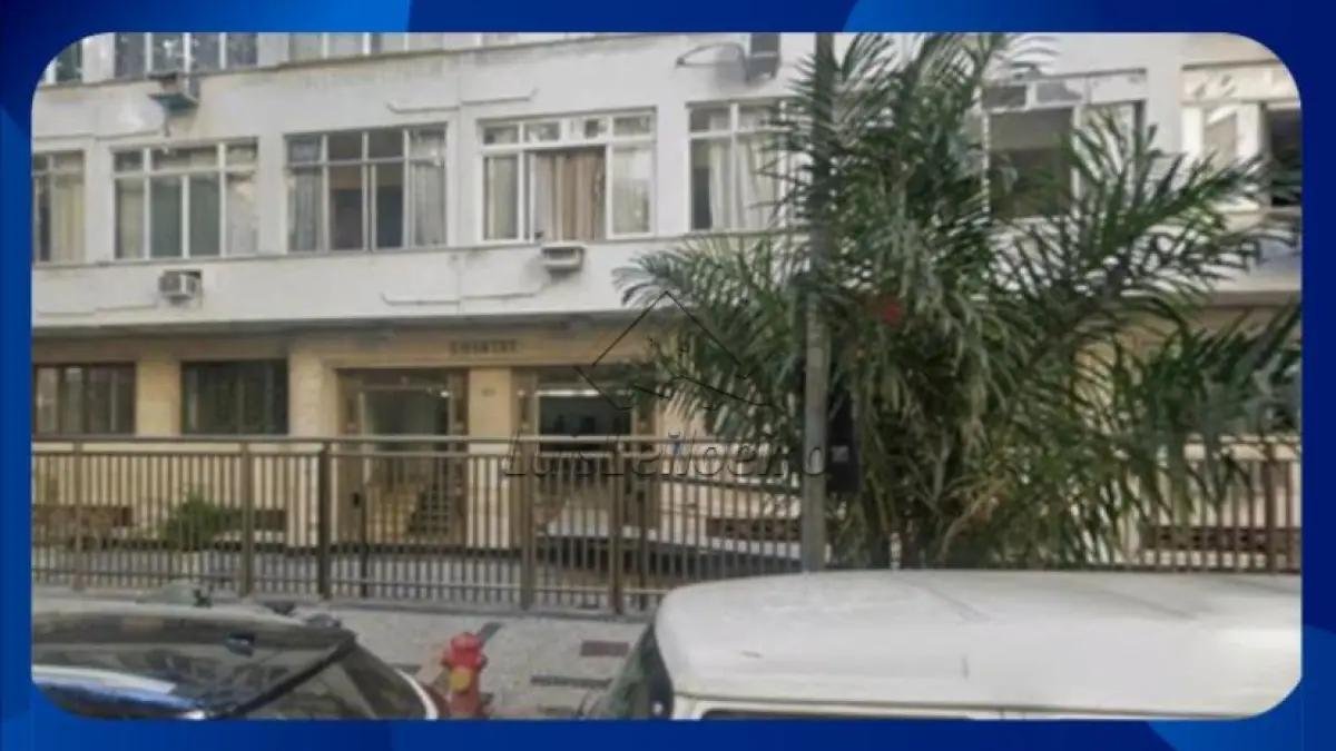 APARTAMENTO - 50% de um Apartamento 203, Edifício Country, Rua Paula Freitas, nº 32, Copac em Rio de Janeiro/RJ