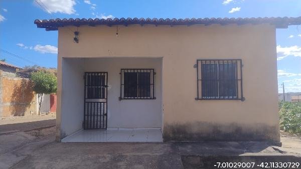 Casa, 72.00 de área total, 72.00 de área privativa, 225.00 de área do terreno,  3 qto(s), em Oeiras/PI