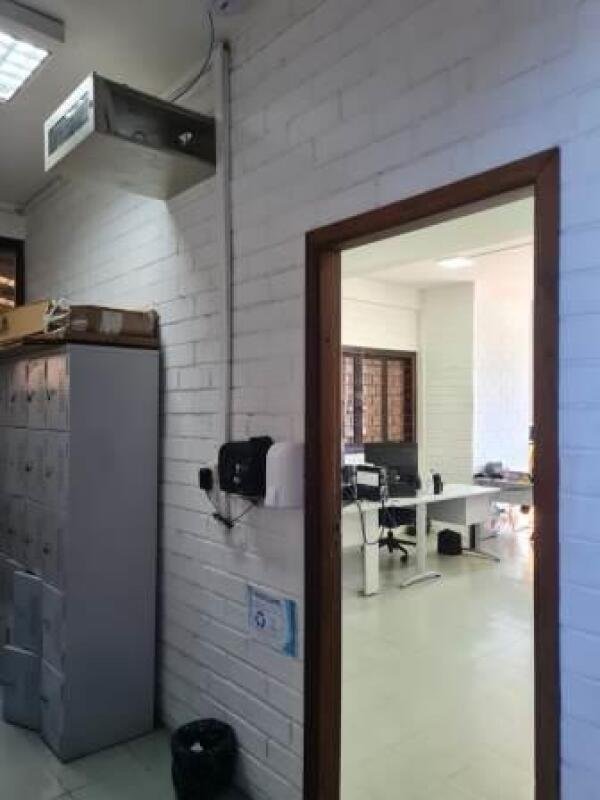BARRACÃO INDUSTRIAL E DE SERVIÇOS em Curitiba/PR - foto 26