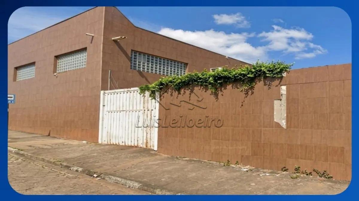 PRÉDIO COMERCIAL - Lote 23, Quadra 32, Rua Guanabara, s/n, Loteamento Jardim Santa Luzia, em Passos/MG
