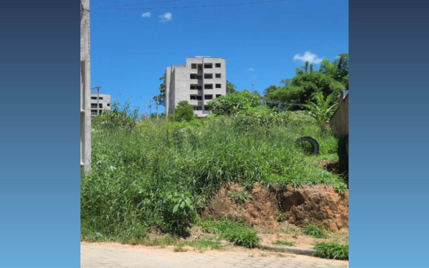 Terreno urbano de 438m² — Oliveira/MG em Oliveira/MG