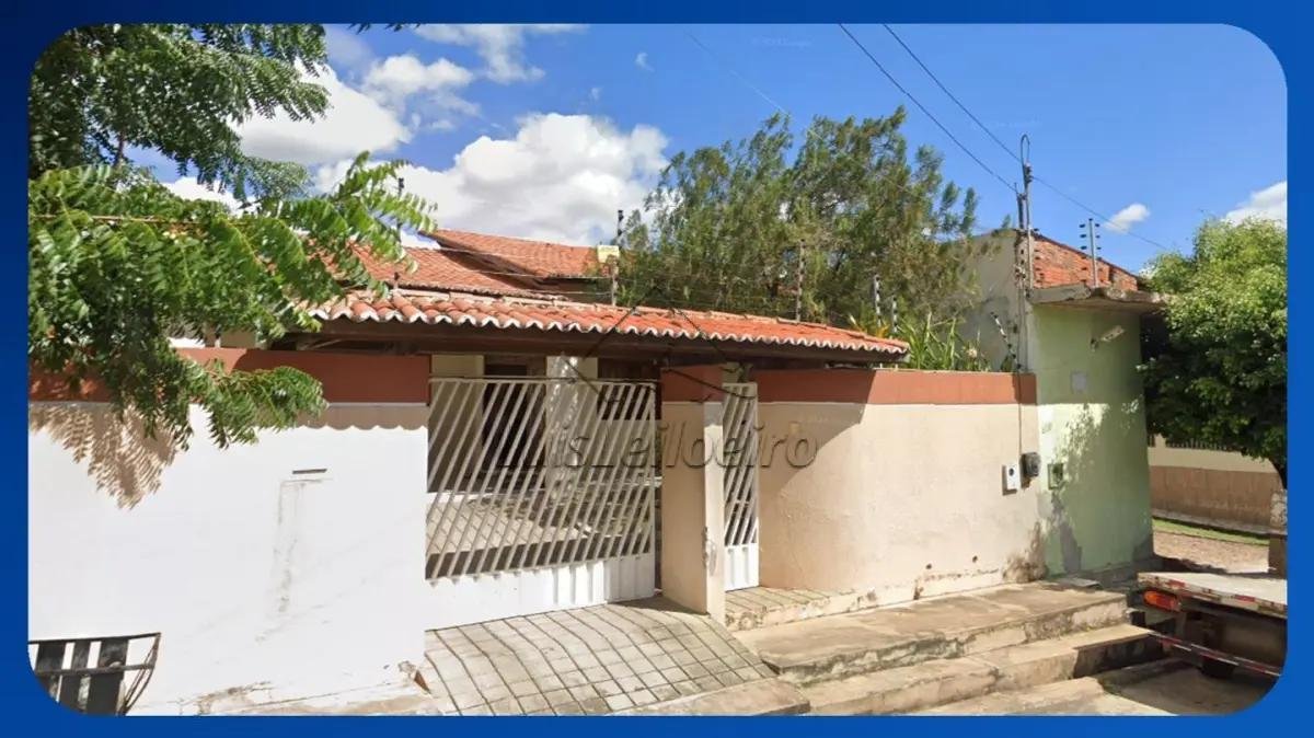 CASA - Lote 15, Quadra U-2, Loteamento Brasília, Rua Francília Maria Martins Lopes, nº 383 em Juazeiro do Norte/CE