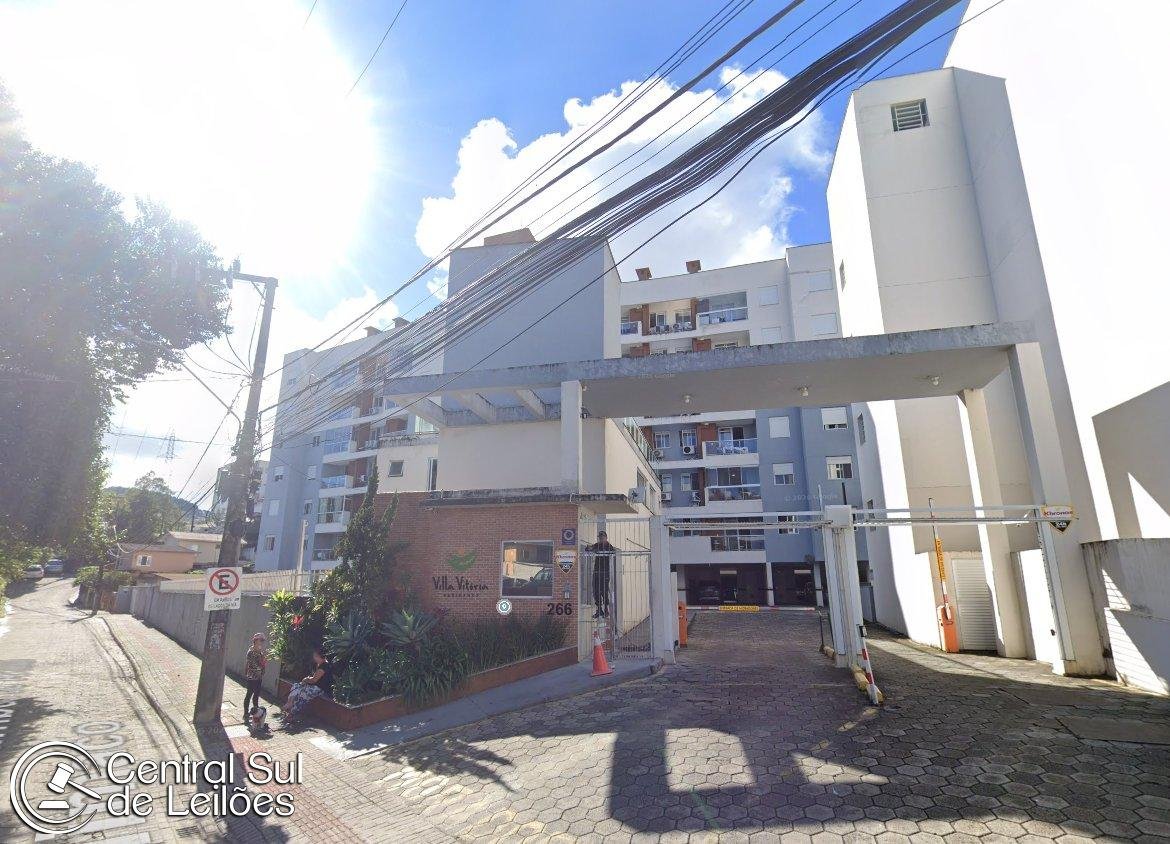 Apartamento nº 102, bloco D, no Complexo Comercial Vitória Center e Villa Vitória Residenc em São José/SC