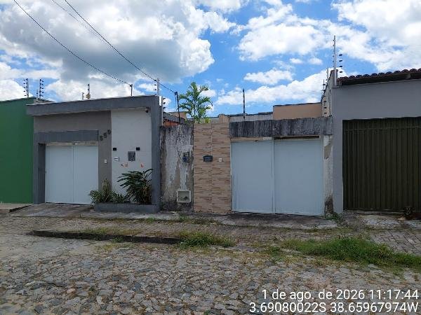 Casa, 81.76 de área total, 81.76 de área privativa, 165.00 de área do terreno,  3 qto(s), em Caucaia/CE