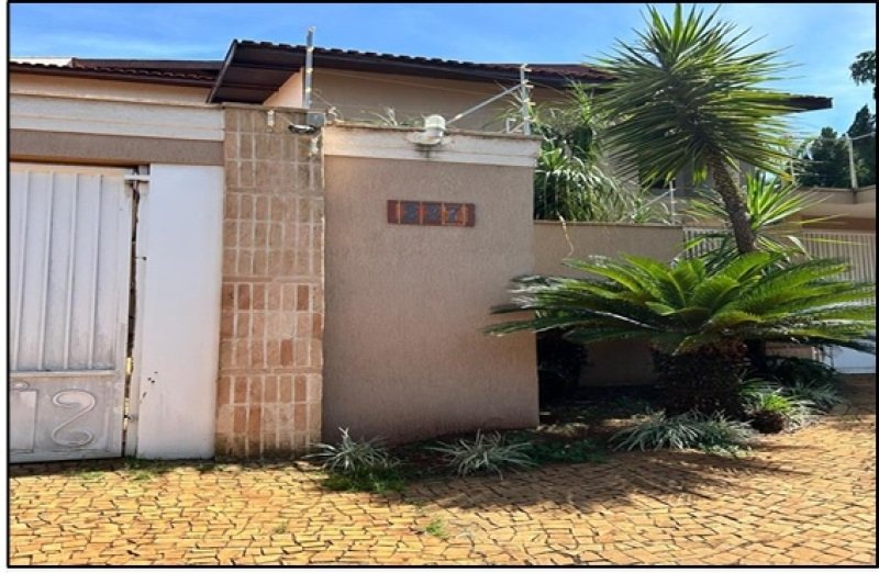 SOBRADO localizado no Jardim Canadá na cidade de Ribeirão Preto/SP em Ribeirão Preto/SP