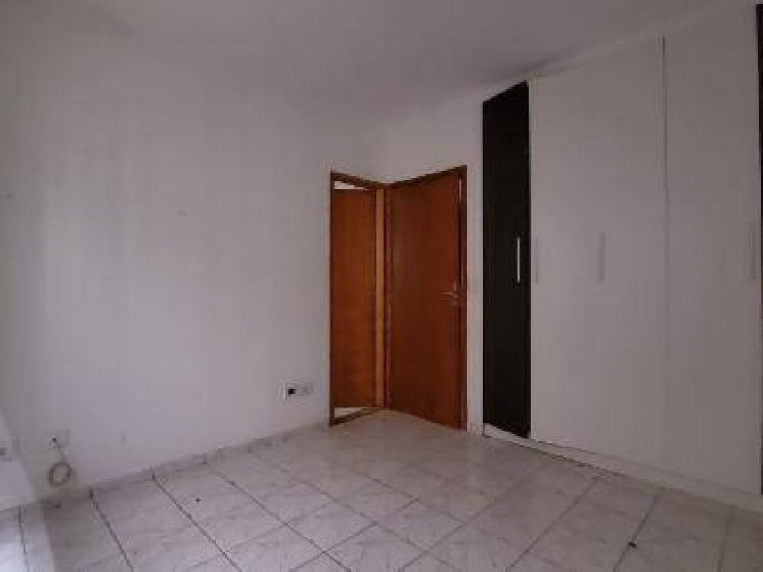 Casa à venda em leilão - Rua Jaguariuna, 279 - Vila Cidade Morena - Campo Grande / MS em Campo Grande/MS - foto 6