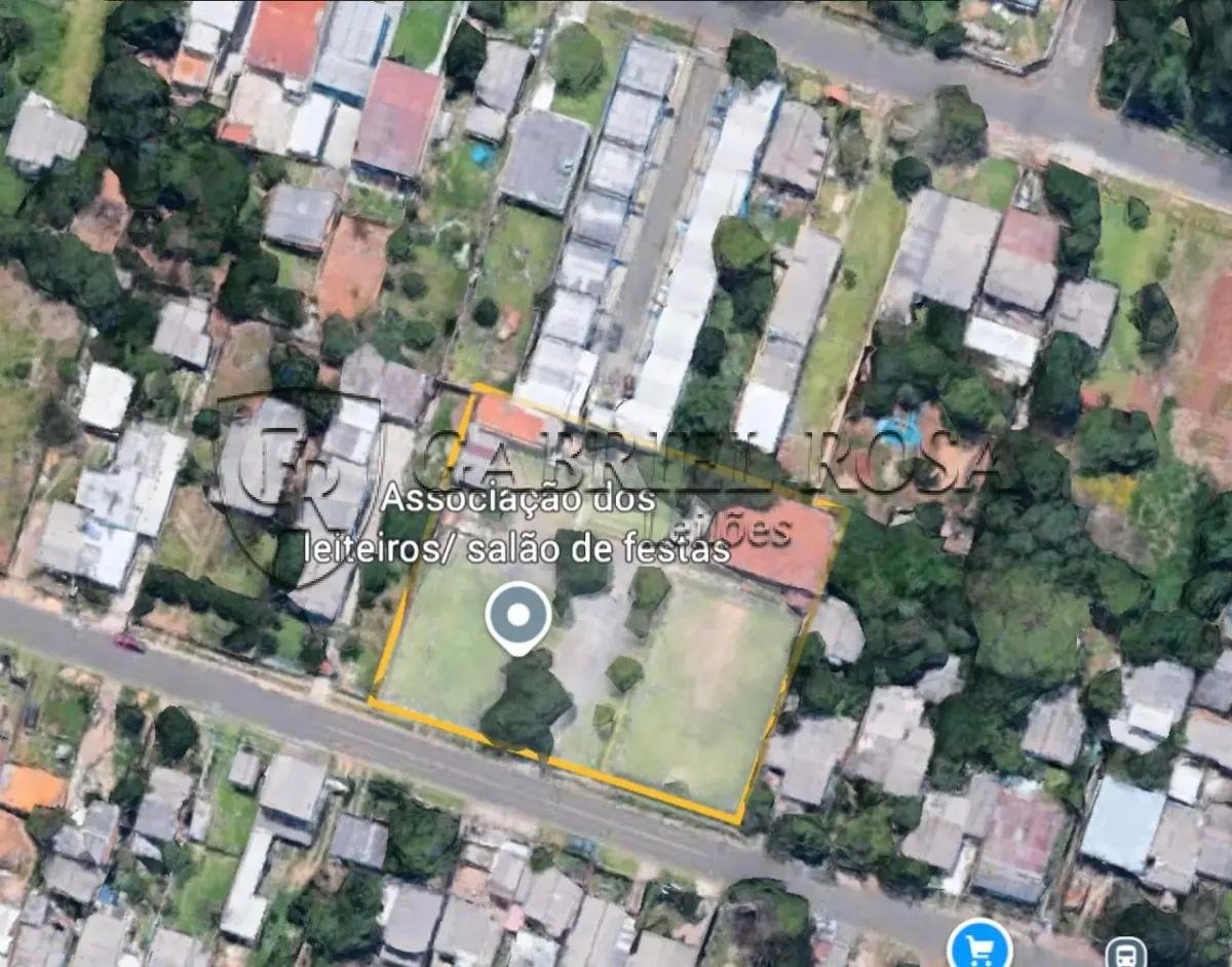 Imóvel com área superficial de 3.000,00 m², localizado na Rua Selso Fidélis Jardim, nº 370 em Canoas/RS