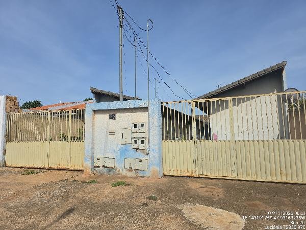 Casa, 40.87 de área total, 40.87 de área privativa, 83.94 de área do terreno,  1 qto(s), a em Luziânia/GO