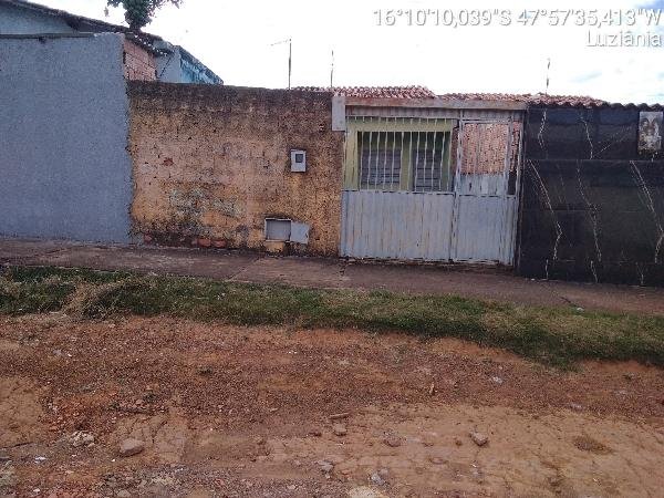 Casa, 55.77 de área total, 55.77 de área privativa, 180.00 de área do terreno,  2 qto(s), em Luziânia/GO