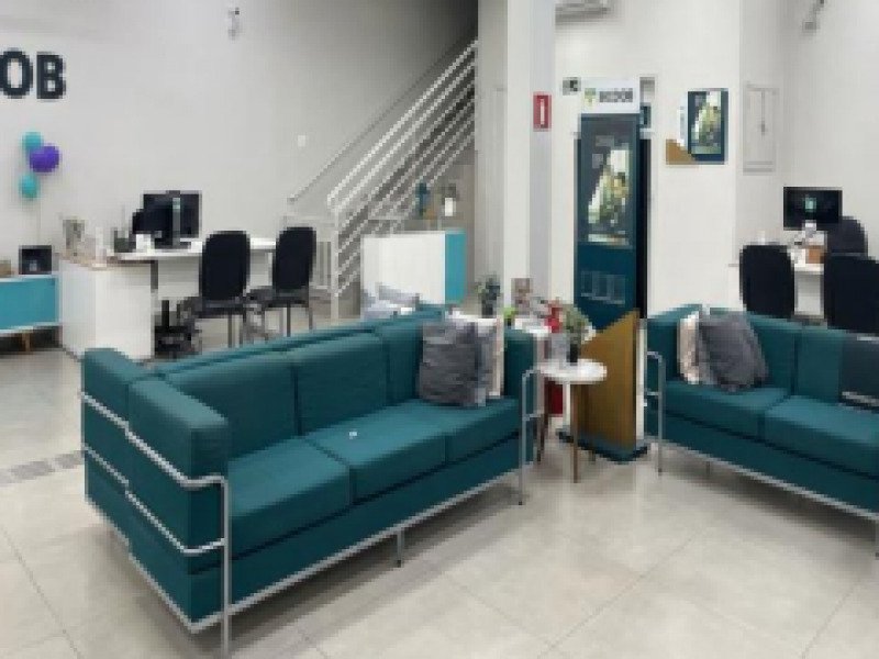 Prédio, Comercial, Centro em Pratápolis/MG - foto 8