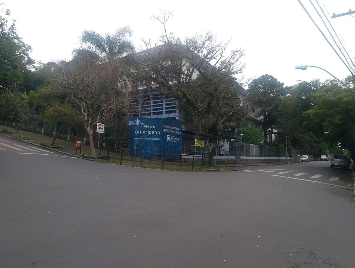 Imóvel com 21.404m2 de terreno, e benfeitorias. - Bairro Rio Branco - Porto Alegre/RS - Me em Porto Alegre/RS - foto 2