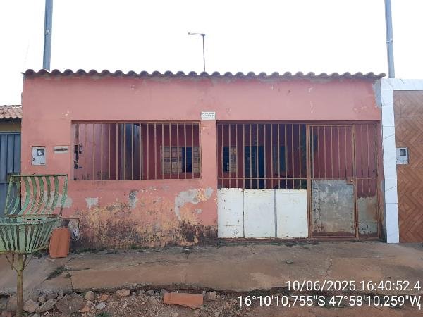 Casa, 55.77 de área total, 55.77 de área privativa, 180.00 de área do terreno,  2 qto(s), em Luziânia/GO